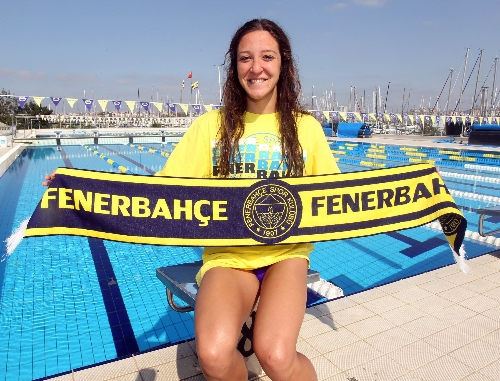 Fenerbahçe Burcu Dolunay ile anlaştı