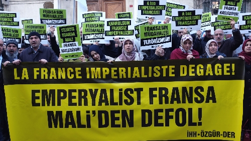 Fransa Başkonsolosluğu önünde 'Mali' protestosu