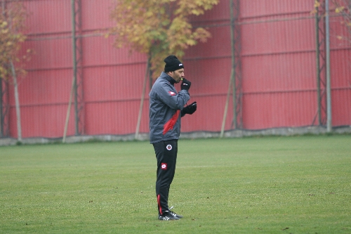 Fuat Çapa: Umarım pazar günü maçtan sonra sadece futbol konuşulur