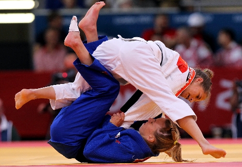Galatasaray - Trabzon rekabeti judoya taşındı