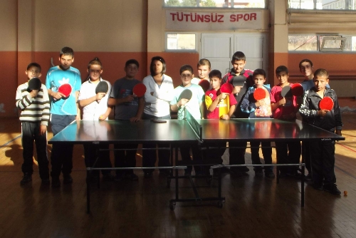 Gençlik Hizmetleri ve Spor İl Müdürlüğü'nden masa tenisi kursu