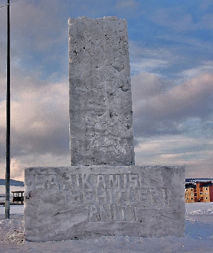 Gönüllerde buz tutan şehit heykelleri yarın açılıyor