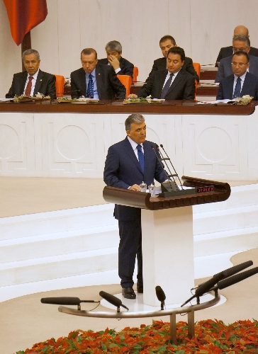 Gül: Özgürlükçü bir anayasayla, vatandaşlık mukavelesini gerçekleştirmeliyiz