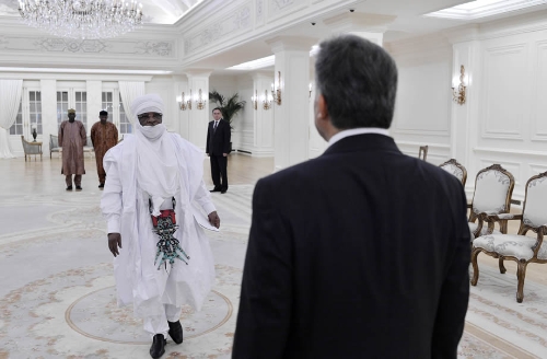 Gül ve bakanlardan 'neşeli' kare