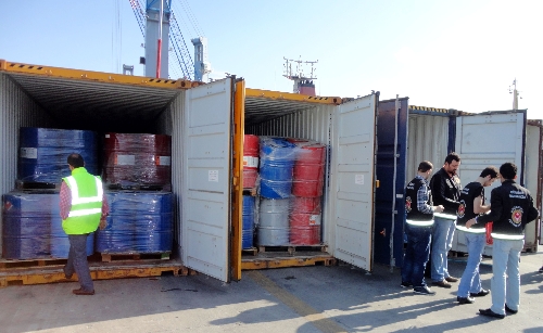 Gümrük ve Ticaret Bakanlığı ekiplerinden kaçakçılara darbe