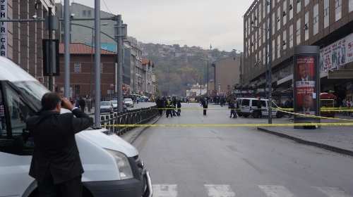 Gürültüyle patlayan şüpheli çanta, korkudan bayılttı