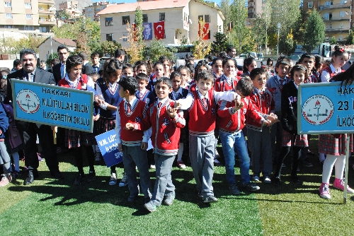 Hakkari'de stadyumda Cumhuriyet coşkusu