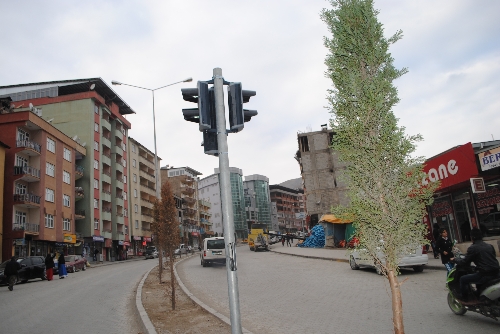 Hakkari'de trafik lambalı hayat yeniden başlıyor