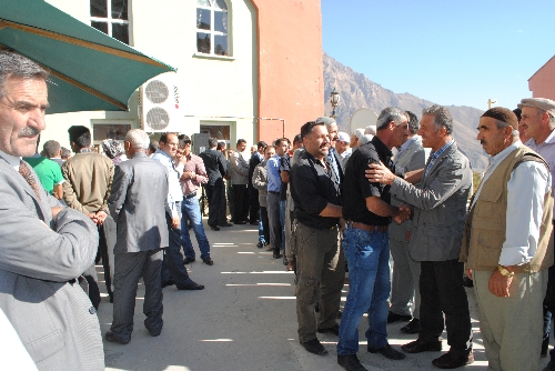 Hakkarililer hacı adaylarını uğurladı