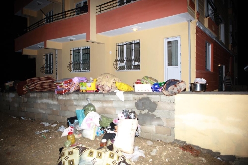 Hama'dan kaçan Suriyeliler: Uçaklar burayı da bombalar mı?