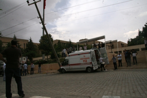 Hasta taşıyan ambulans otomobil ile çarpıştı, 7 kişi yaralandı