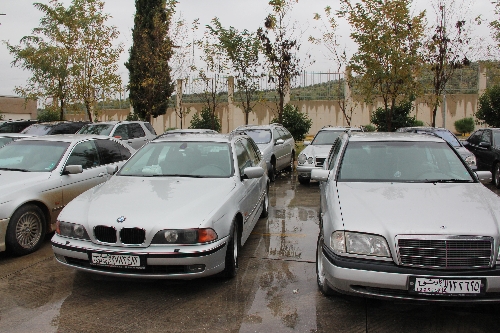 Hatay'da sahte evrakla Suriye'den getirilen 103 otomobil ele geçirildi