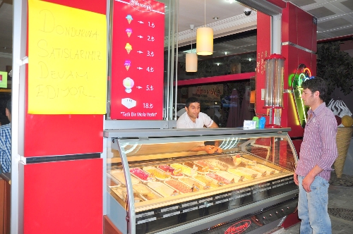 Havaların sıcak gitmesi en çok dondurmacıların işine yaradı