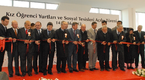 Hayırseverler 625 kız öğrenci için 5 blok yurt yaptırdı