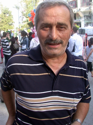 Hesabına yanlışlıkla yatan 50 bin lirayı sahibine iade etti