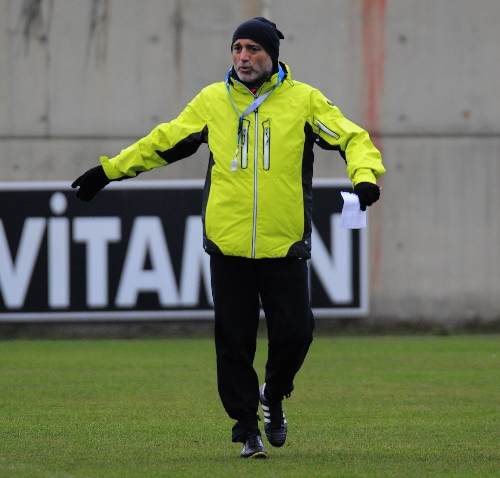 Hikmet Karaman: Bursaspor'lu hiçbir idareciden bana bir teklif gelmedi