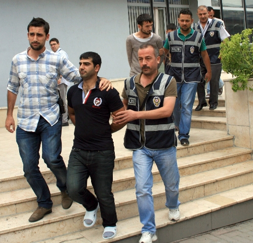 Hırsızlıktan 200 ayrı kaydı bulunan zanlı ve arkadaşları tutuklandı