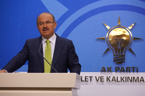 Hüseyin Çelik: Davutoğlu'nun zekasının zekatı Kılıçdaroğlu'na bir ömür yeter