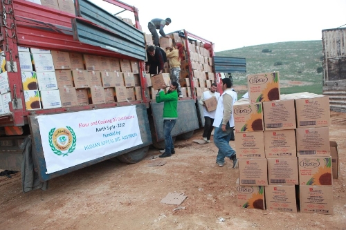 İHH'nın İdlip, Halep, Hama ve Humus'a gıda yardımları sürüyor