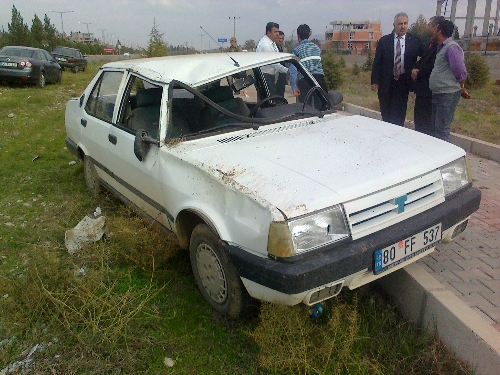 İnşaata bakınca kaza yaptı