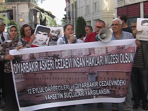 'İnsan hakları müzesi' için Gül ve Erdoğan'a mektup gönderdiler