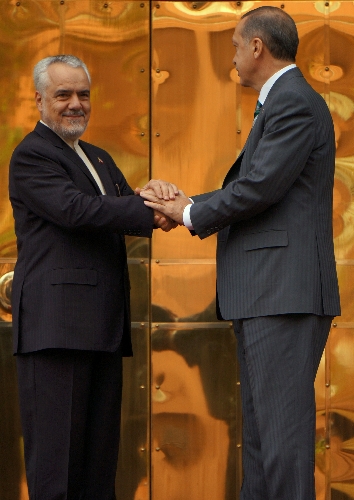 İran Cumhurbaşkanı Yardımcısı Rahimi, Başbakanlık'ta resmi törenle karşılandı