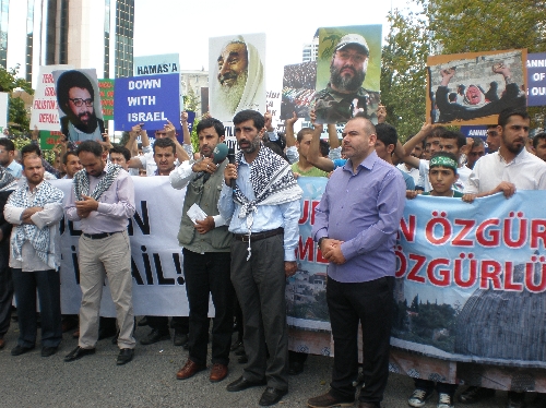 İsrail Konsolosluğu önünde 'içki festivali' protestosu