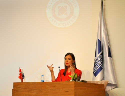 İstanbul Aydın Üniversitesi Simge Fıstıkoğlu'nu ağırladı
