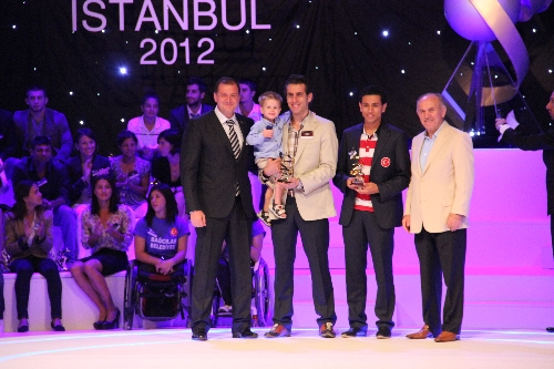 İstanbul'un milli gururları ödüllerini aldı