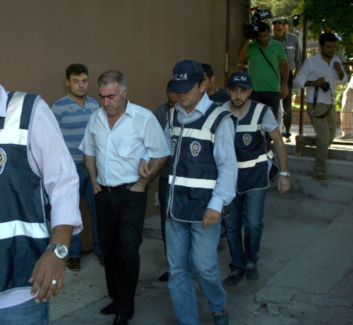 İzmir'de tefecilik operasyonu