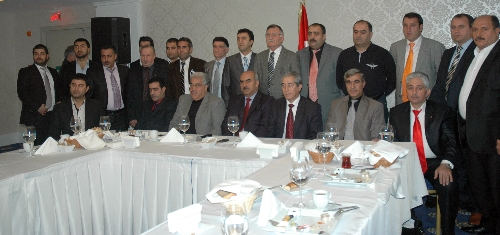 İzmir'de yaşayan Ağrılılar: Akan kan dursun, herkes elini taşın altına koysun