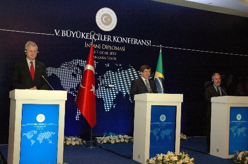 İzmir'deki Büyükelçiler Konferansı'ndan 'üçlü dayanışma' çıktı