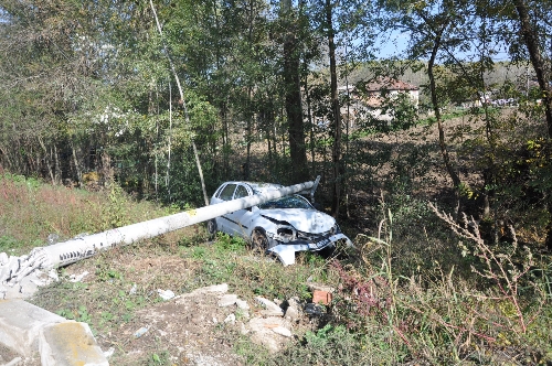 Kadın öğretmen kazada yaralandı