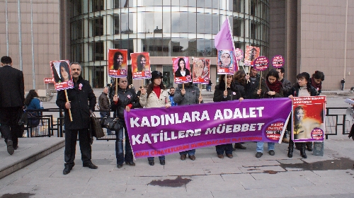 Kadın Platformu üyeleri: Kadın cinayetlerine en ağır ceza verilsin