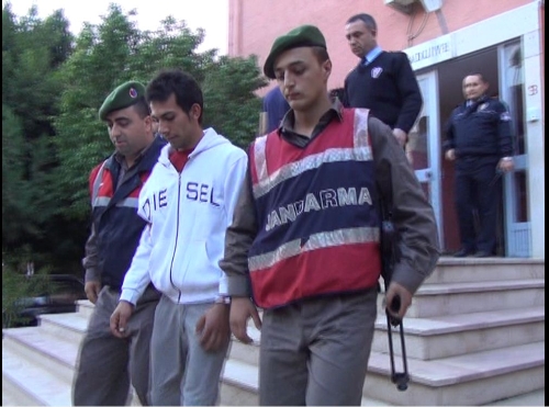 Kadınları taciz eden genç tutuklandı
