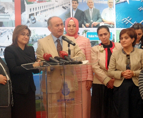 Kadir Topbaş: Haliç metro köprüsü 2013'te bitecek