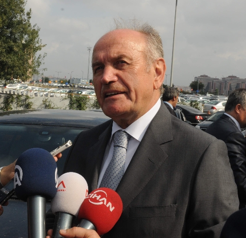 Kadir Topbaş: Üç gün toplu taşımayı tercih edelim