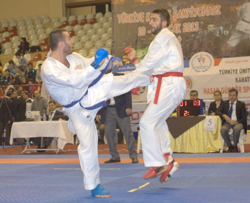 Karatenin kalbi Denizli'de attı