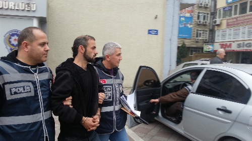 Kargalara ateş açınca gözaltına alındı
