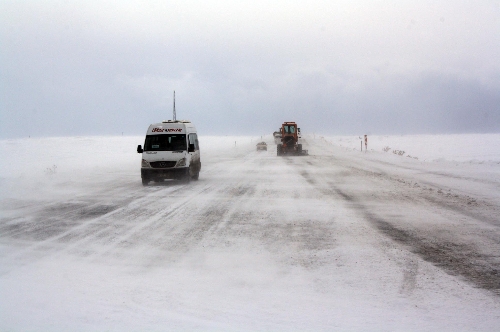 Kars'ta 109 köy yolu ulaşıma kapandı