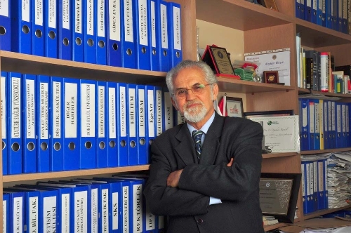Kavaklı: Kahvehaneler kıraathane olursa yazılı basının tirajı 1 milyon artar
