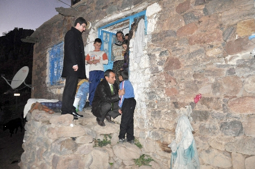 Kaymakam haftanın bir gününü köy ve beldelere ayırıyor