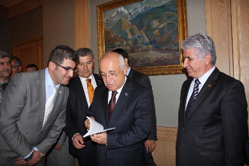Kazakistan'a yatırmın kitabı basıldı