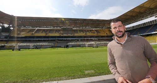Kezman, Fenerbahçe Kulübü'nü ziyaret etti