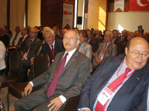 Kılıçdaroğlu: İzmir'deki hiçbir metro yapımına hükümet katkı koymamıştır