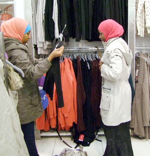 Kimse Yok Mu Afrikalı öğrencilerin yüzünü güldürdü