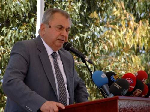 KKTC Başbakanı Küçük, iki bakanı görevden aldı