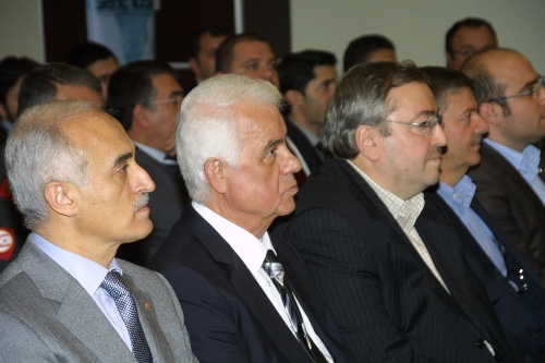 KKTC Cumhurbaşkanı Eroğlu'nun katıldığı konferans MÜSİAD'da başladı
