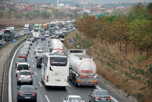 Kocaeli TEM'de bayram trafiği yoğunluğu