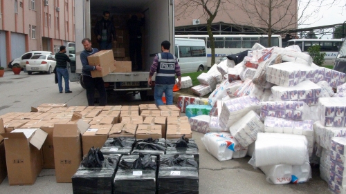 Kocaeli'nde 67 bin paket kaçak sigara ele geçirildi